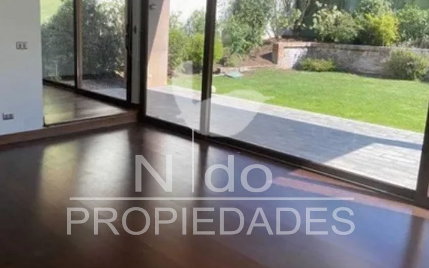 Casa, Los Trapenses // Colegio Craighouse  // Lo Barnechea