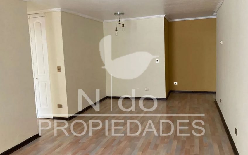 Departamento , Metro Escuela Militar   // Las Condes